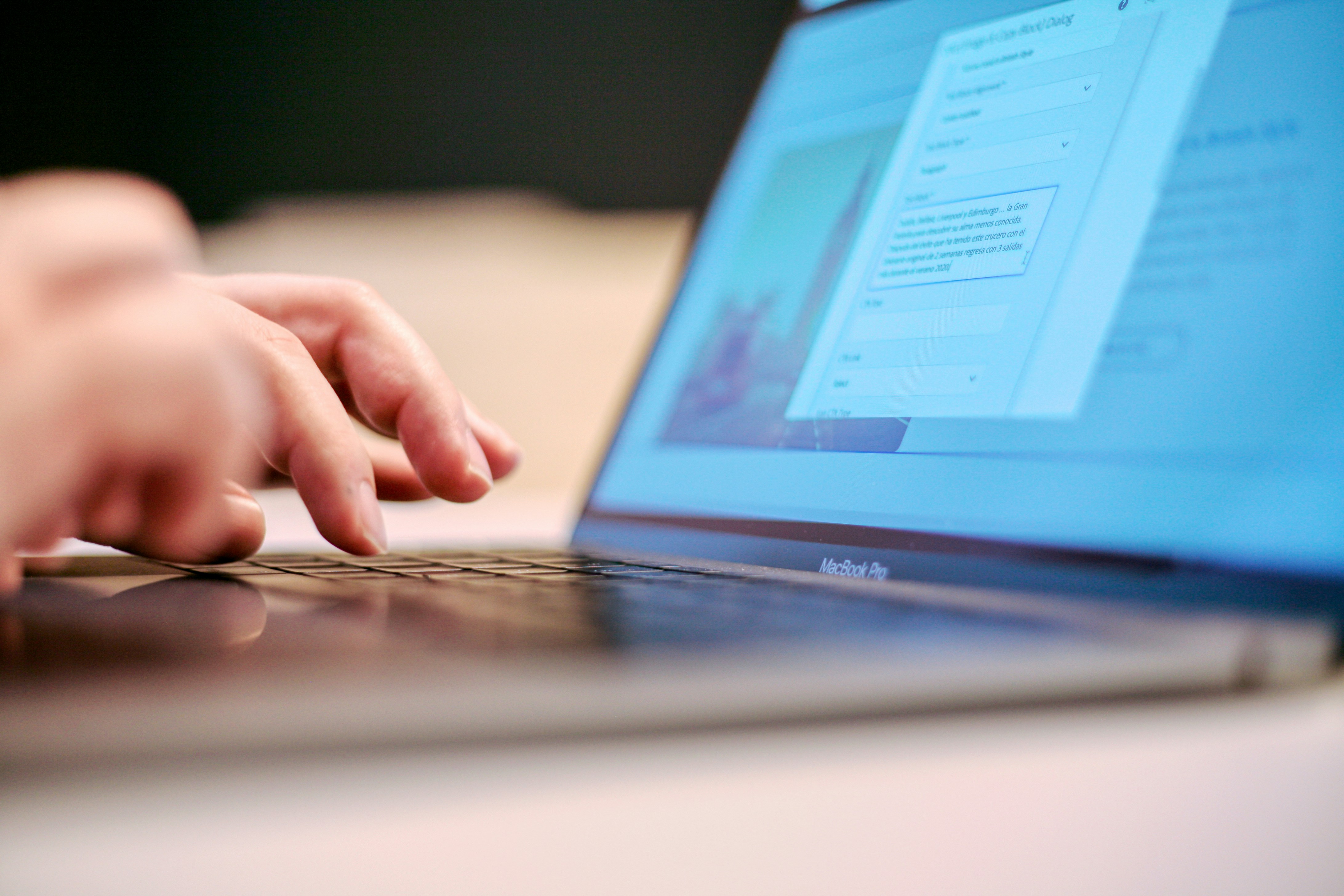 Cloud Automation and Deployments Detailed Icon